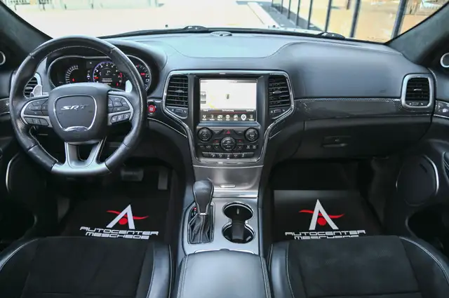 Jeep Grand Cherokee view 10