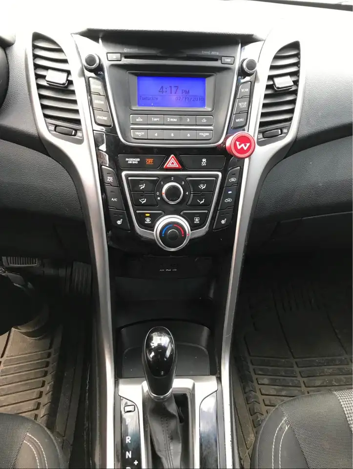 Hyundai ELANTRA снимка Hyundai ELANTRA