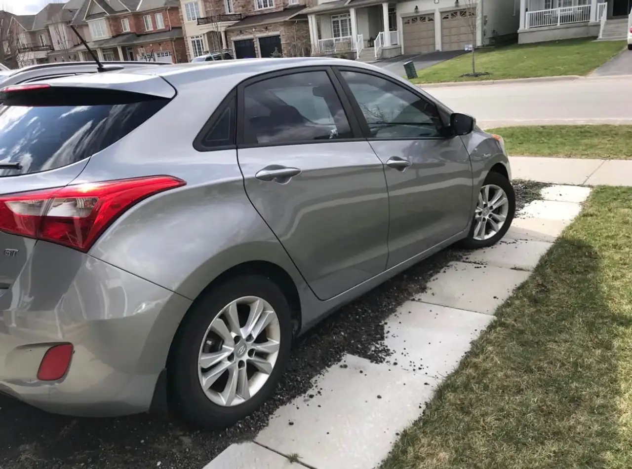 Hyundai ELANTRA снимка Hyundai ELANTRA