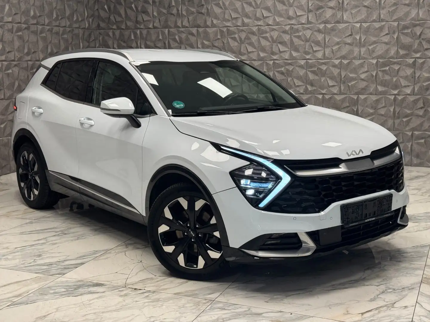 Kia Sportage 1,6 TGDI HEV AWD Silber Aut. Weiß - 1