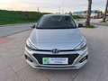 Hyundai i20 1.2 MPI Essence Gris - thumbnail 15