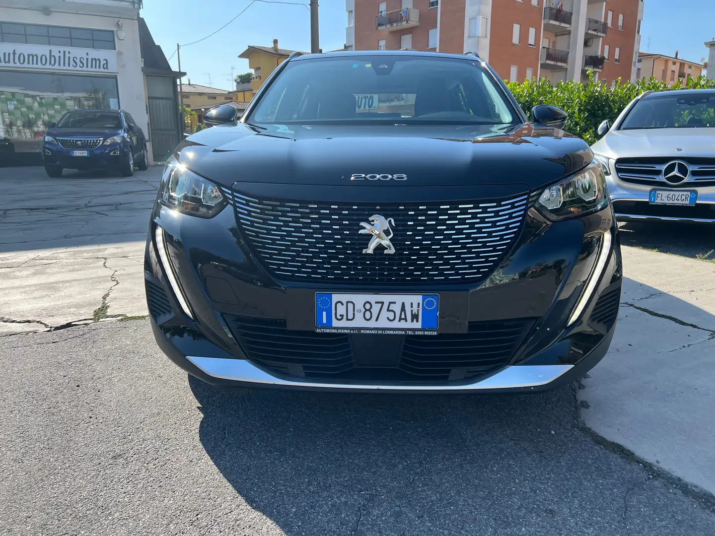 Peugeot 2008 1.5 bluehdi Allure Navi Pack OK NEOPATENTATO Nero - 2