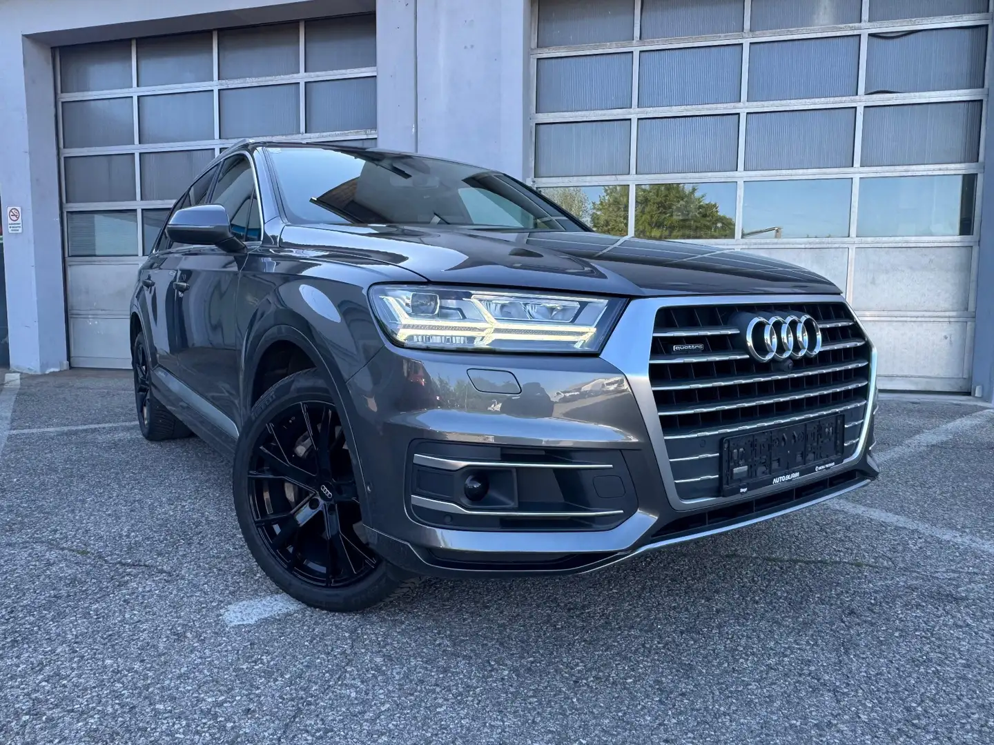 Audi Q7 3.0 TDI quattro/7Sitzer/Anhänkerk./ACC Grau - 2