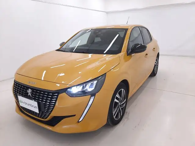 Peugeot 208 view 9