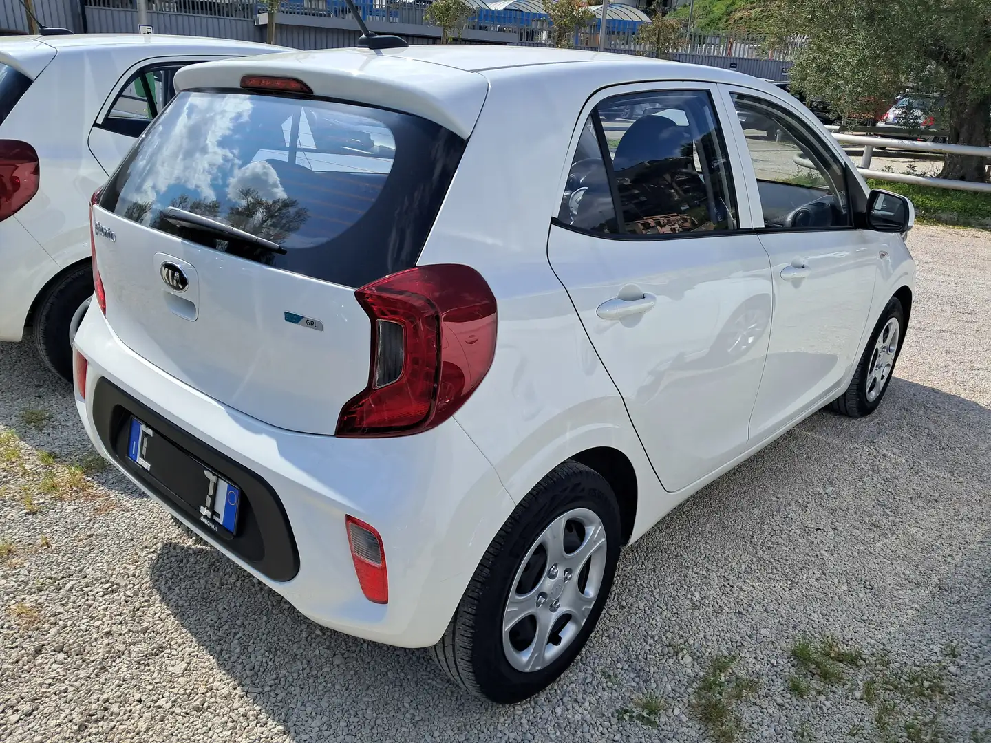 Kia Picanto Picanto 1.0 dpi Urban Gpl Blanco - 2