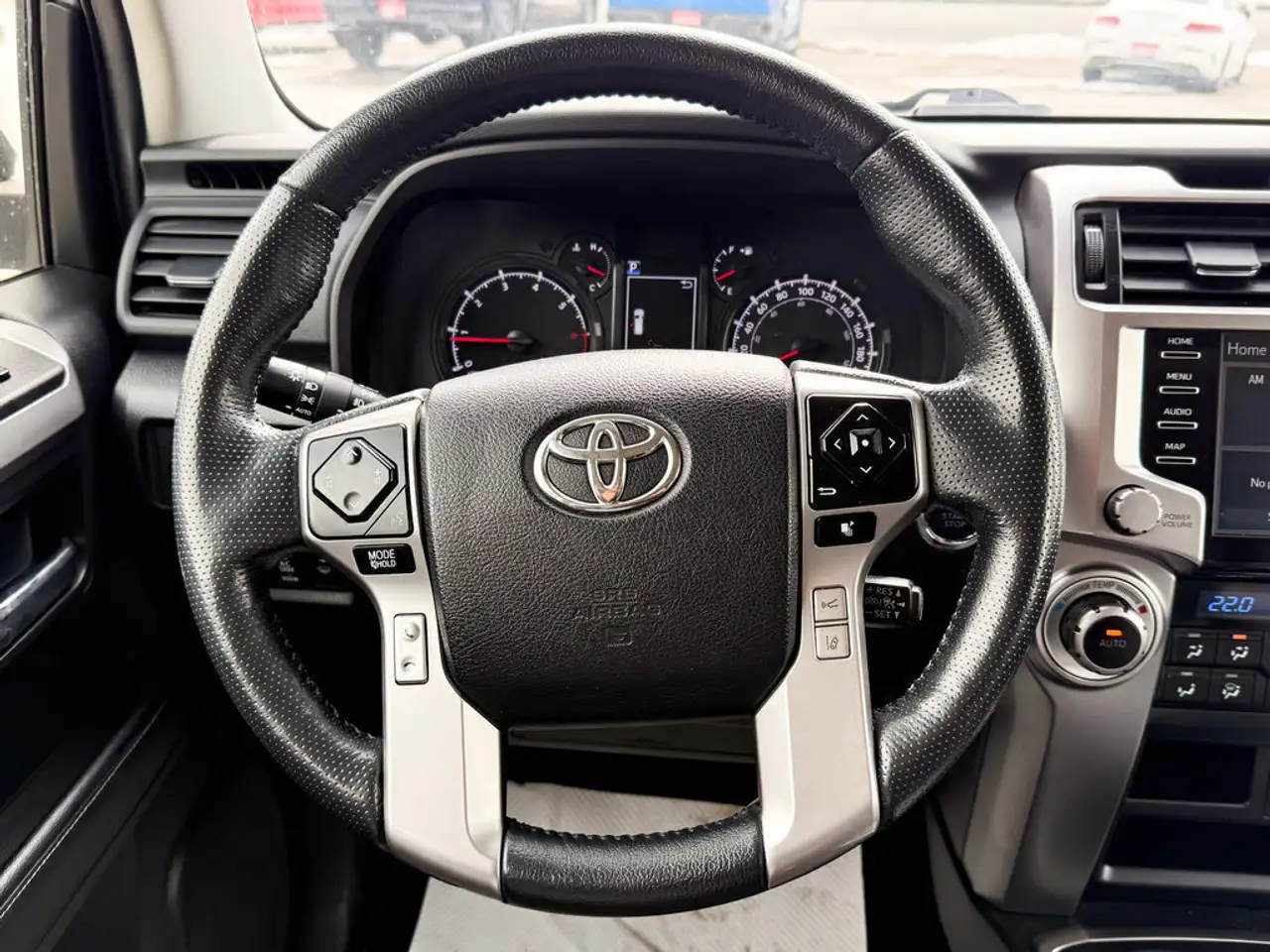 Toyota 4-Runner снимка Toyota 4-Runner