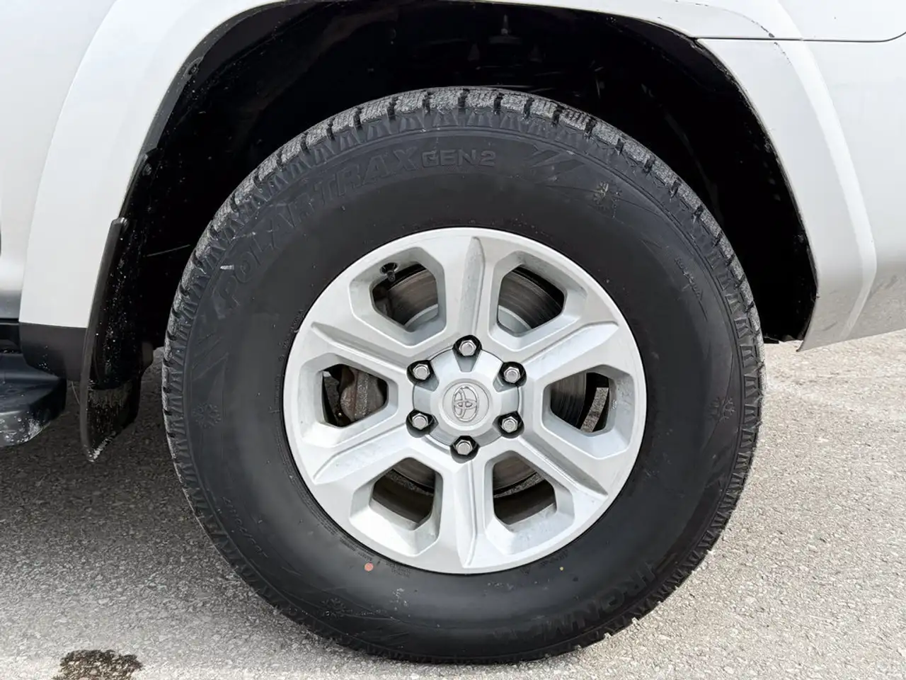 Toyota 4-Runner снимка Toyota 4-Runner