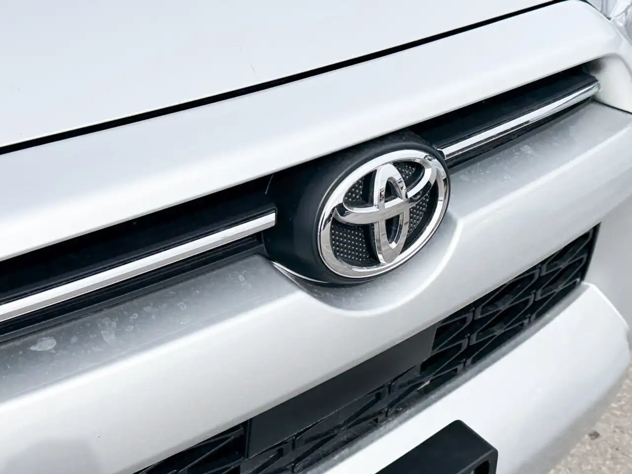 Toyota 4-Runner снимка Toyota 4-Runner