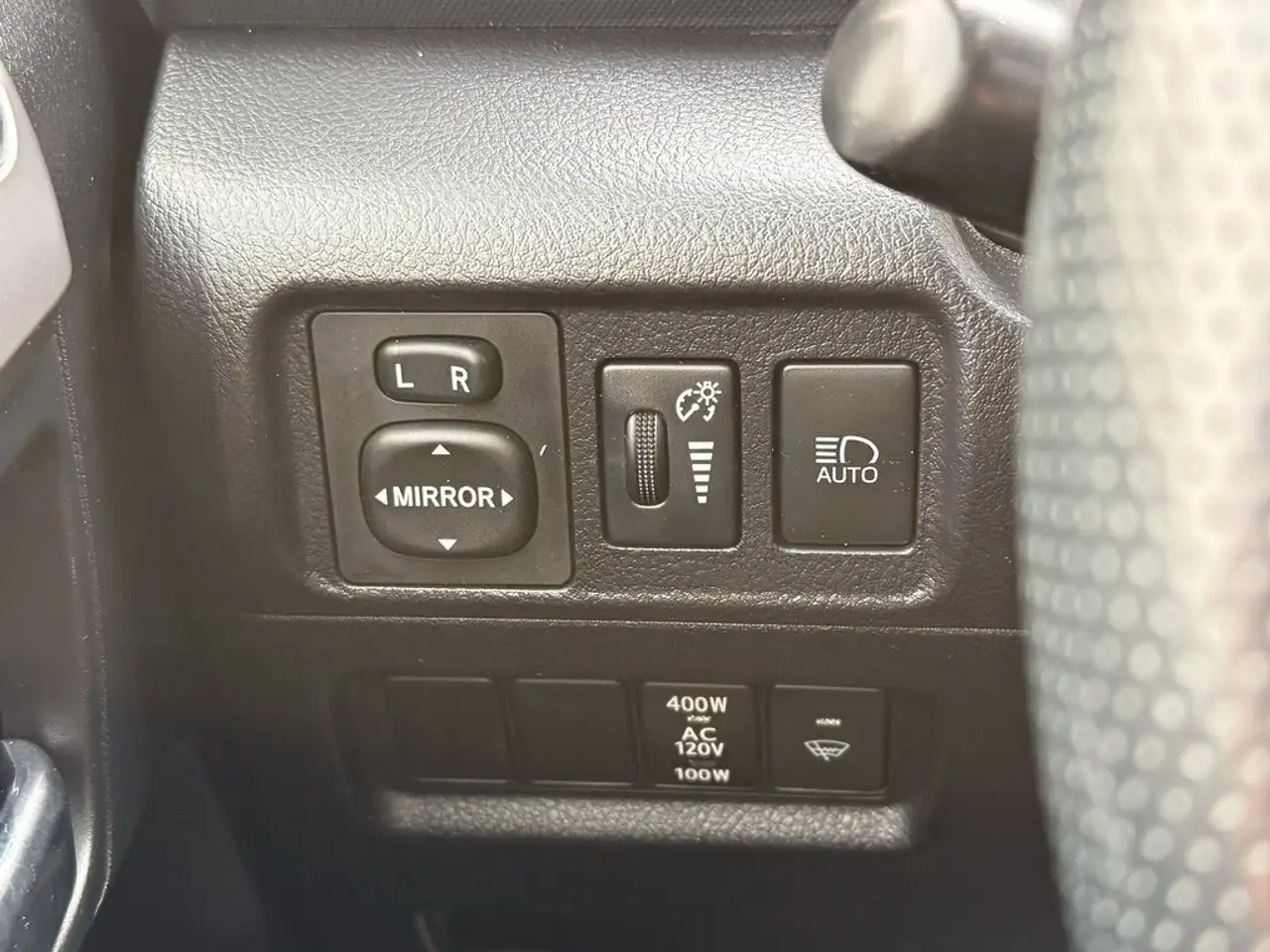 Toyota 4-Runner снимка Toyota 4-Runner
