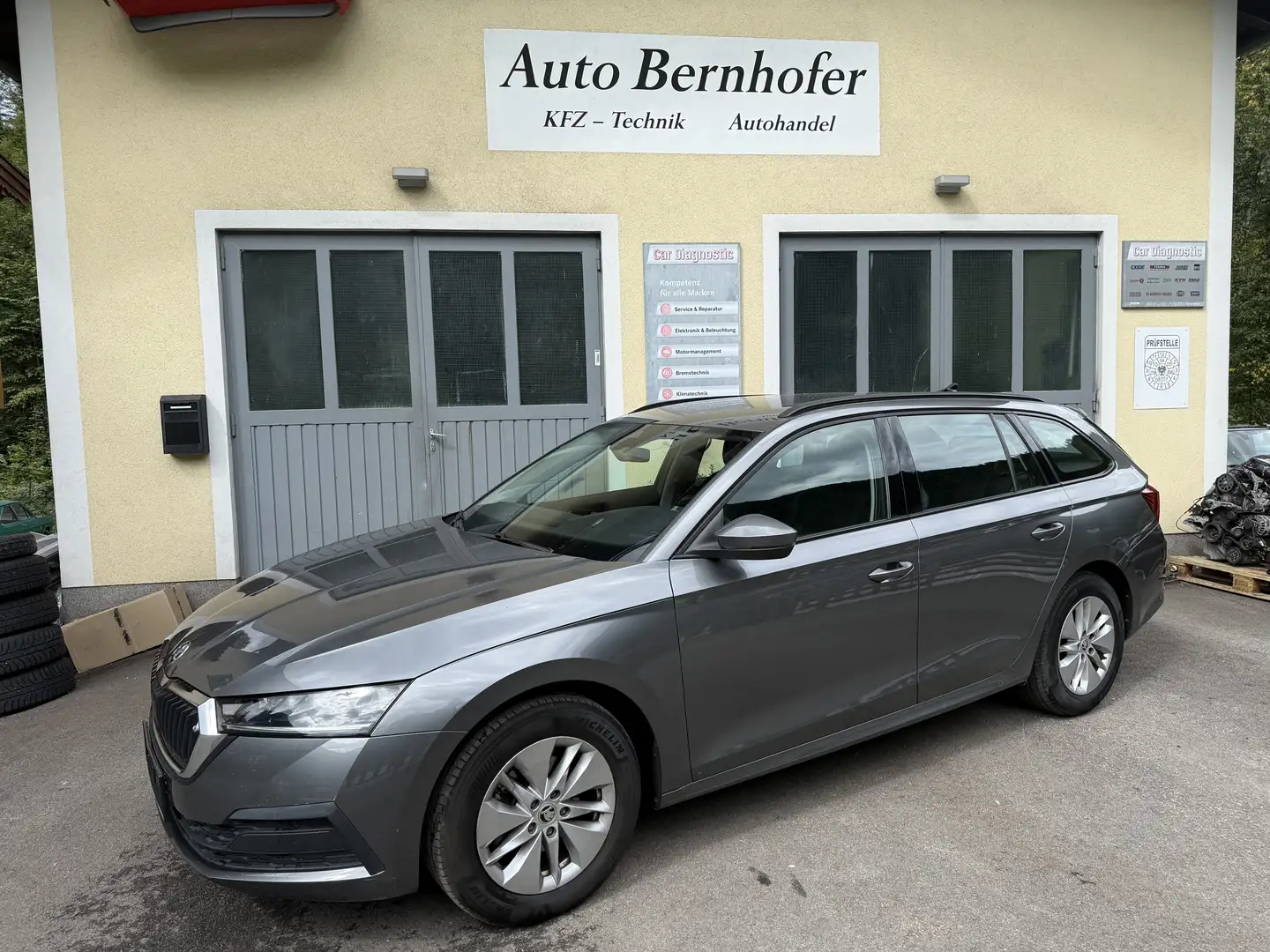 Skoda Octavia Combi 2,0 TDI Ambition DSG LED MFL Navi - 1