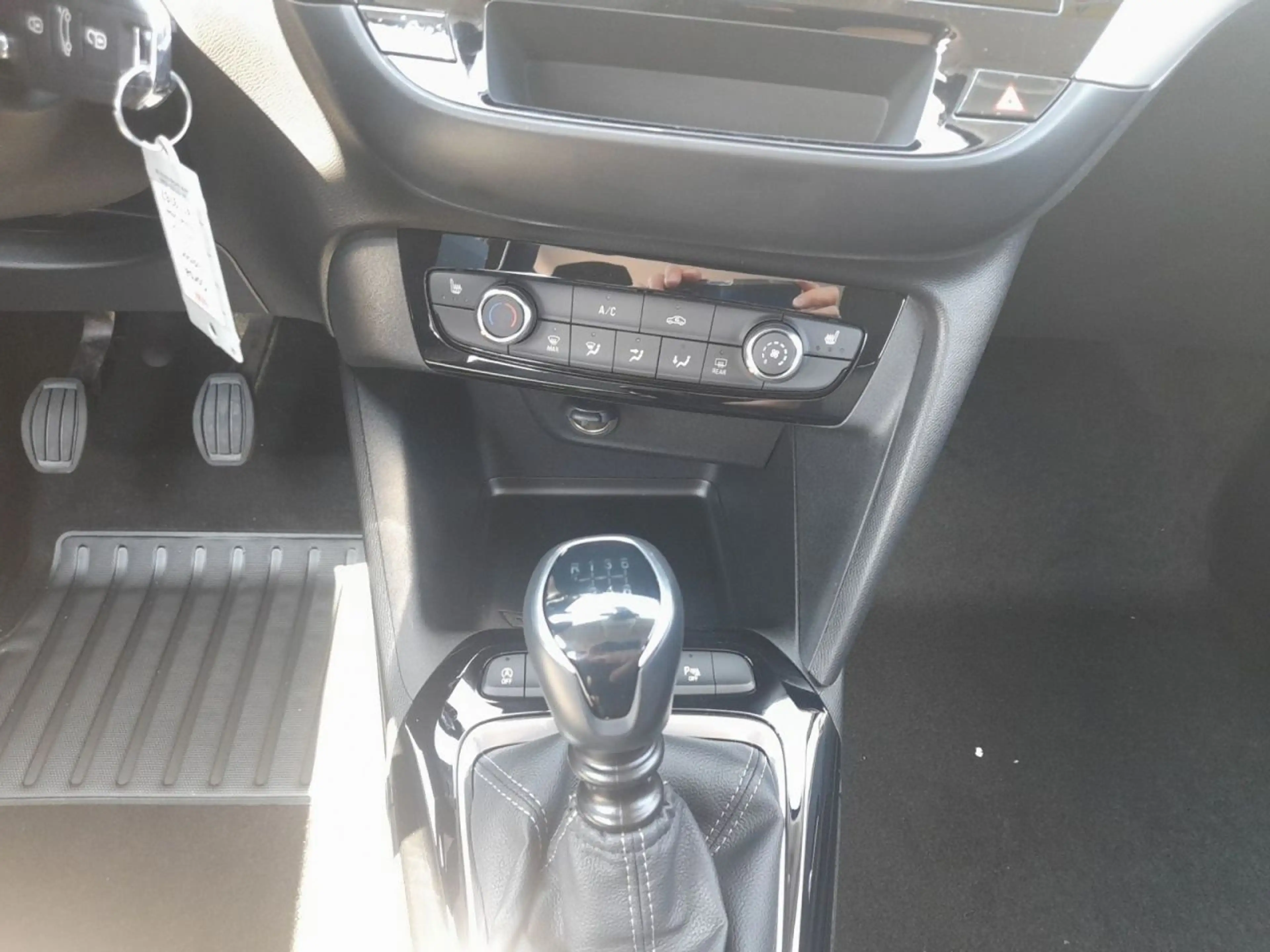 Opel Corsa Edition Sitzheizung Parkpilot — photo 13