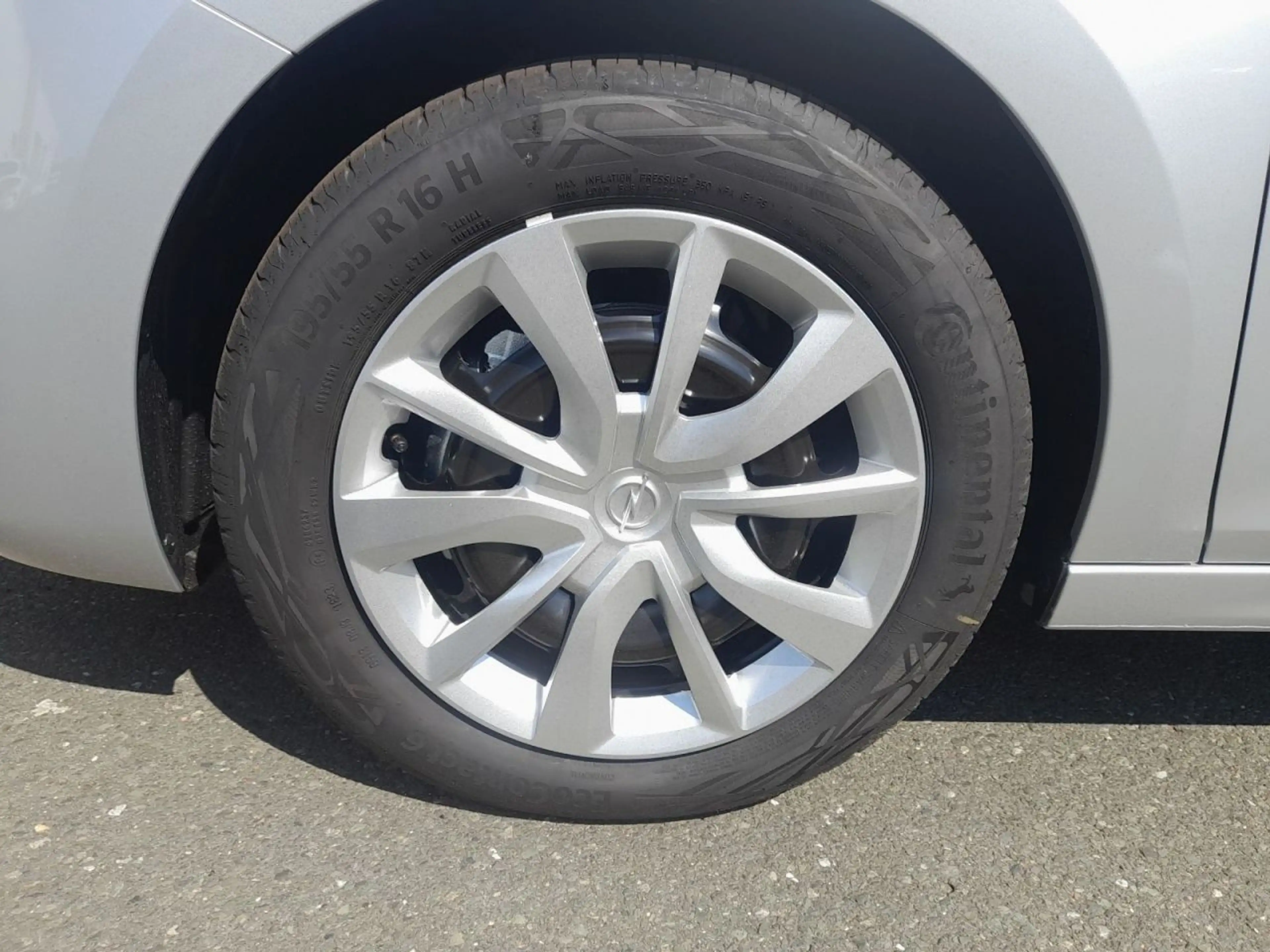 Opel Corsa Edition Sitzheizung Parkpilot — photo 7