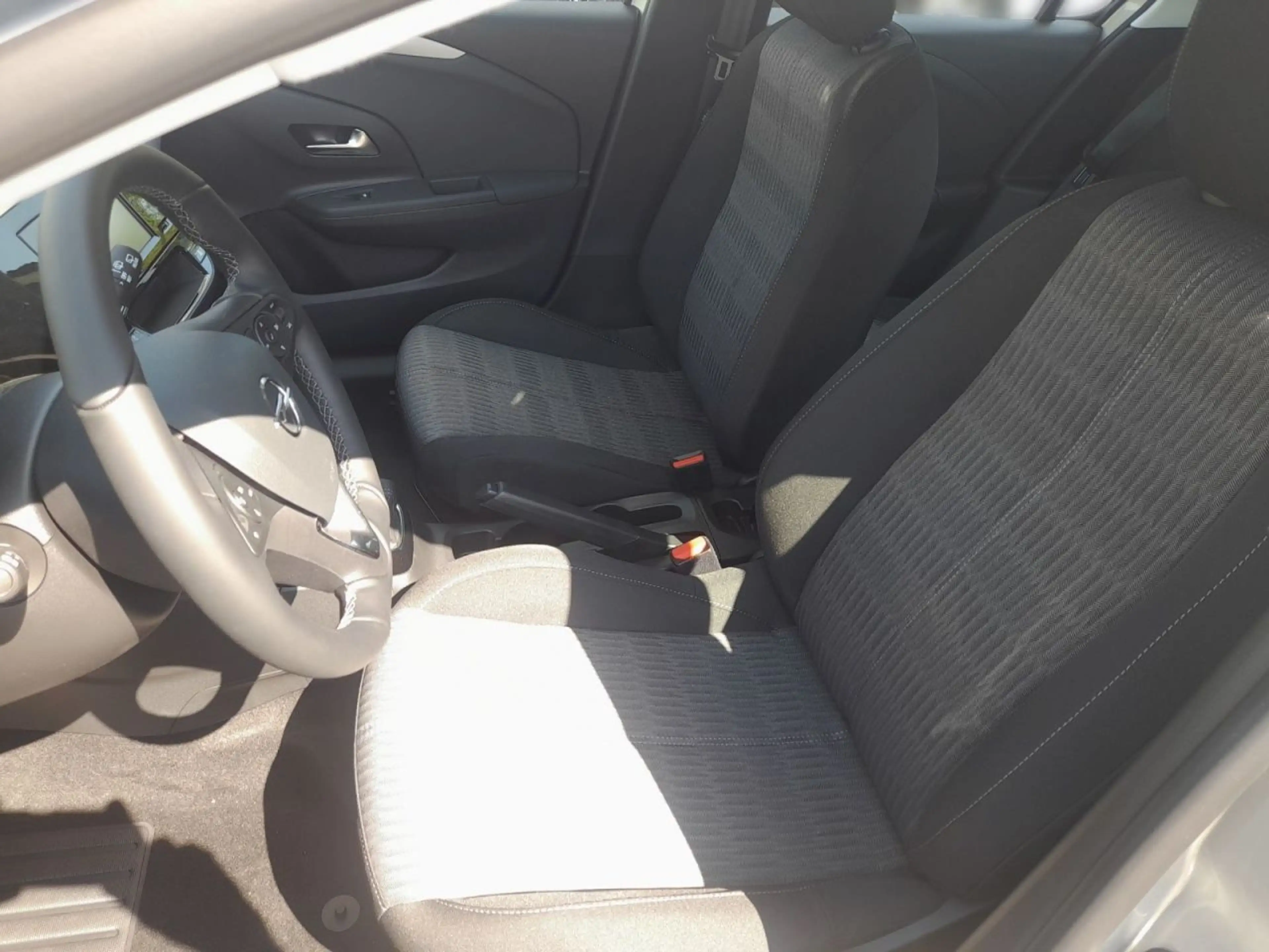 Opel Corsa Edition Sitzheizung Parkpilot — photo 9