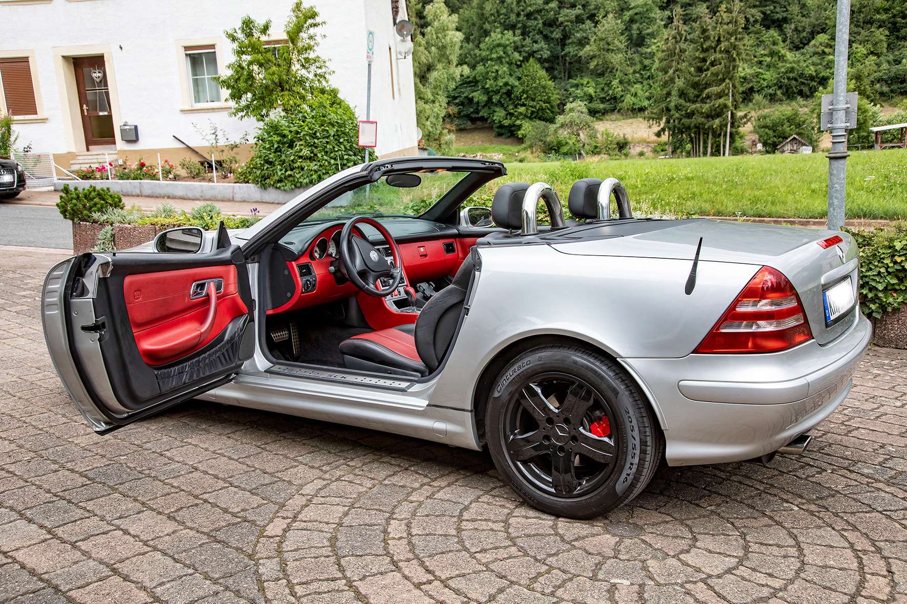 Second hand Mercedes Benz Slk-Class 200
