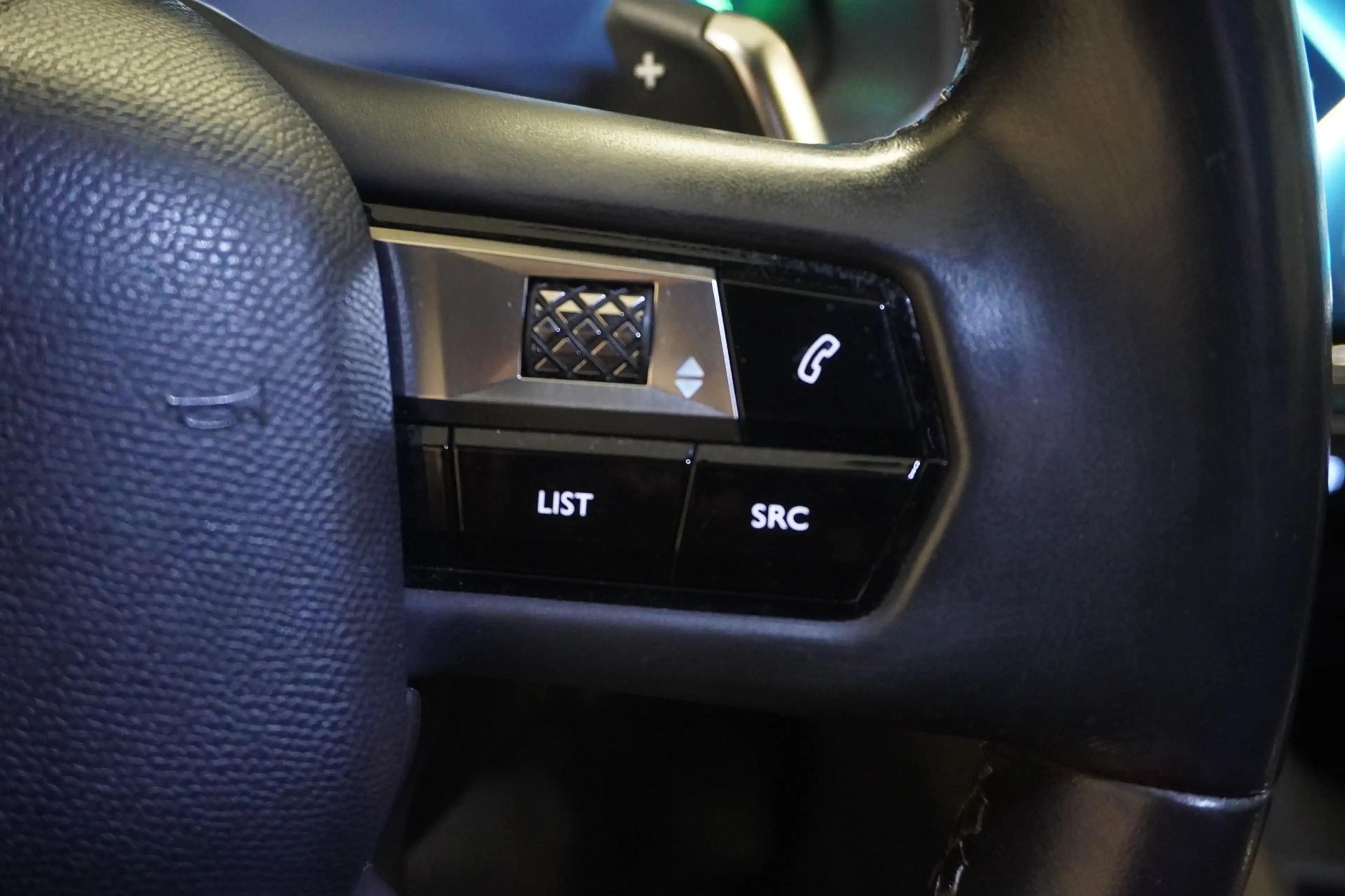 DS Automobiles DS 7 Crossback E-Tense PHEV LED/Kam — photo 12