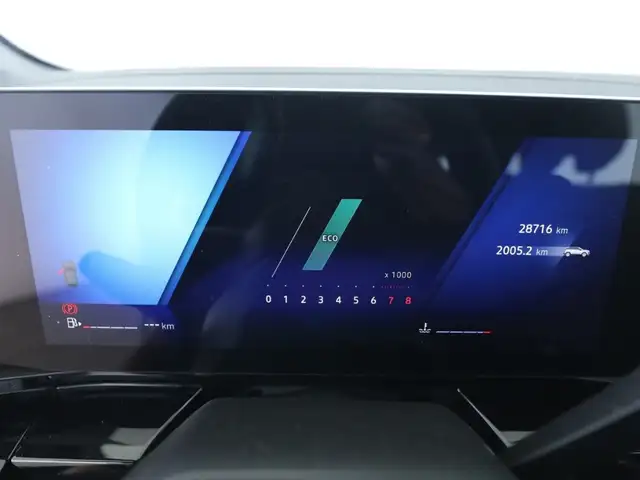 Renault Austral view 13