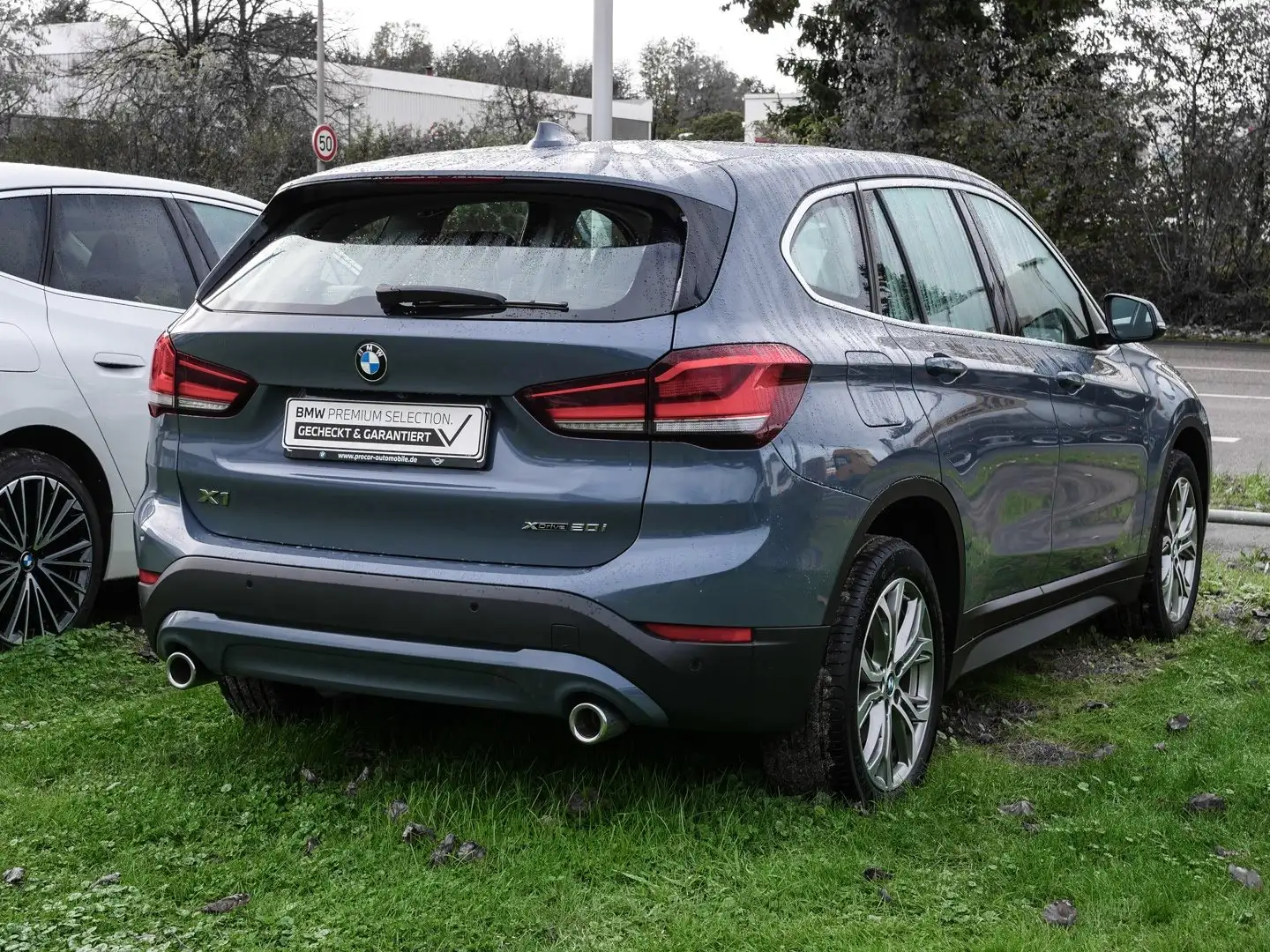 BMW X1 xDrive20i Pano RFK ACC DA+ LED DAB PA Navi Gris - 2