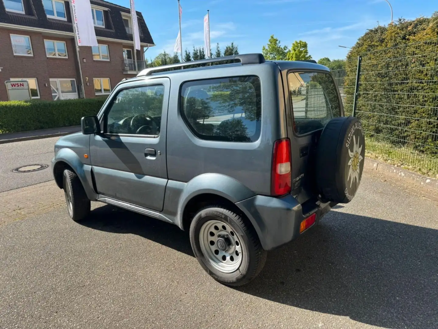 Suzuki Jimny Ranger Lim. Gris - 2