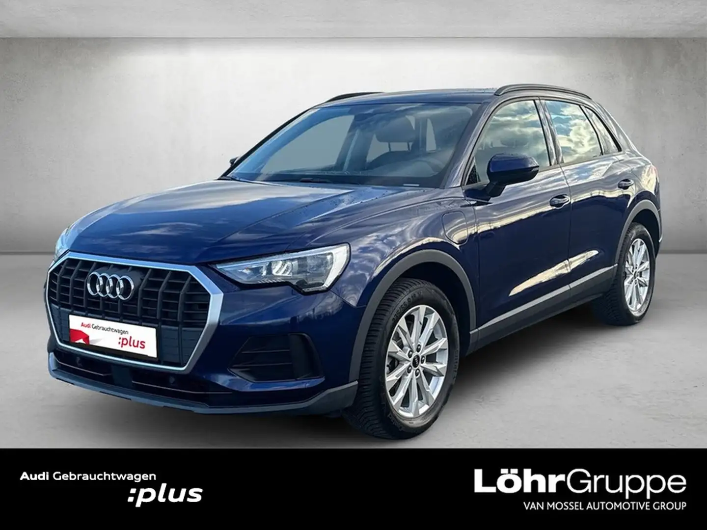 Audi Q3 45 TFSI e S tronic Blau - 1