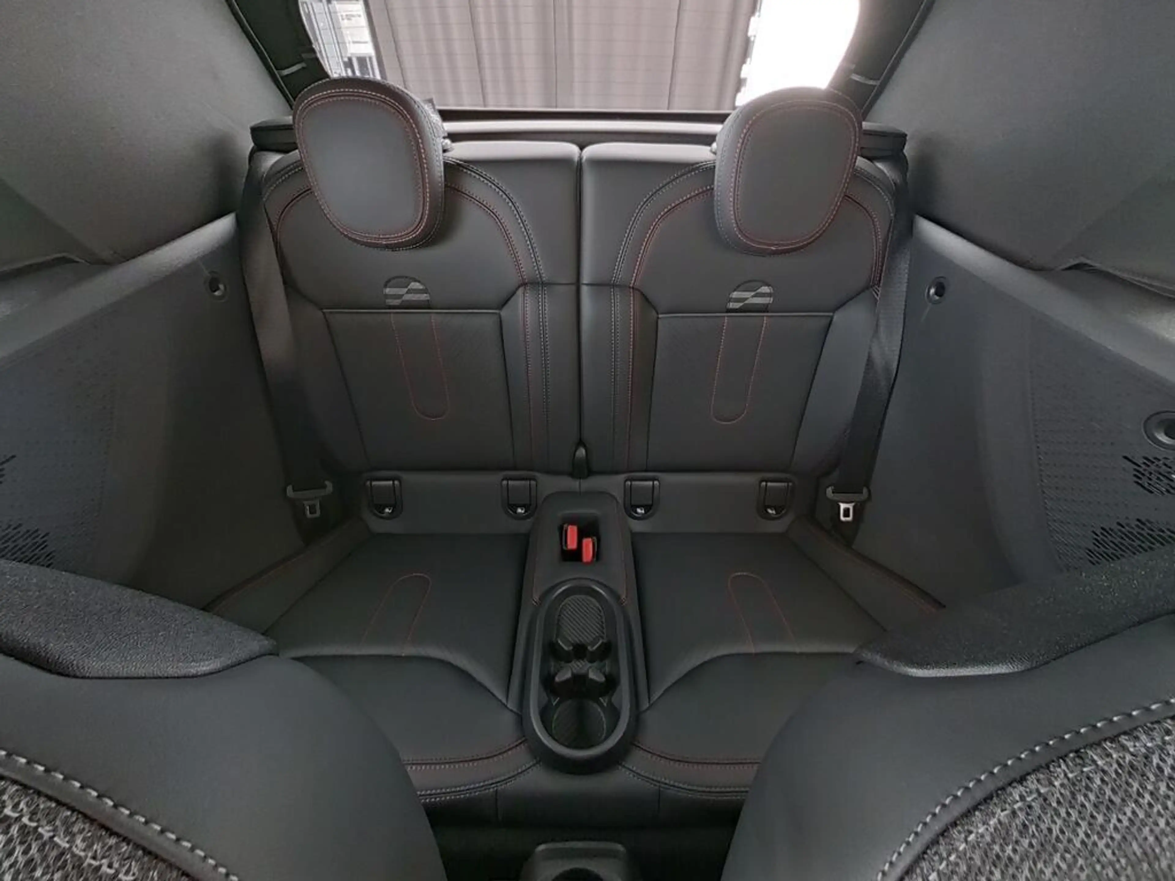 MINI Cooper C Cabrio 2.0 John Cooper Works XL — photo 6