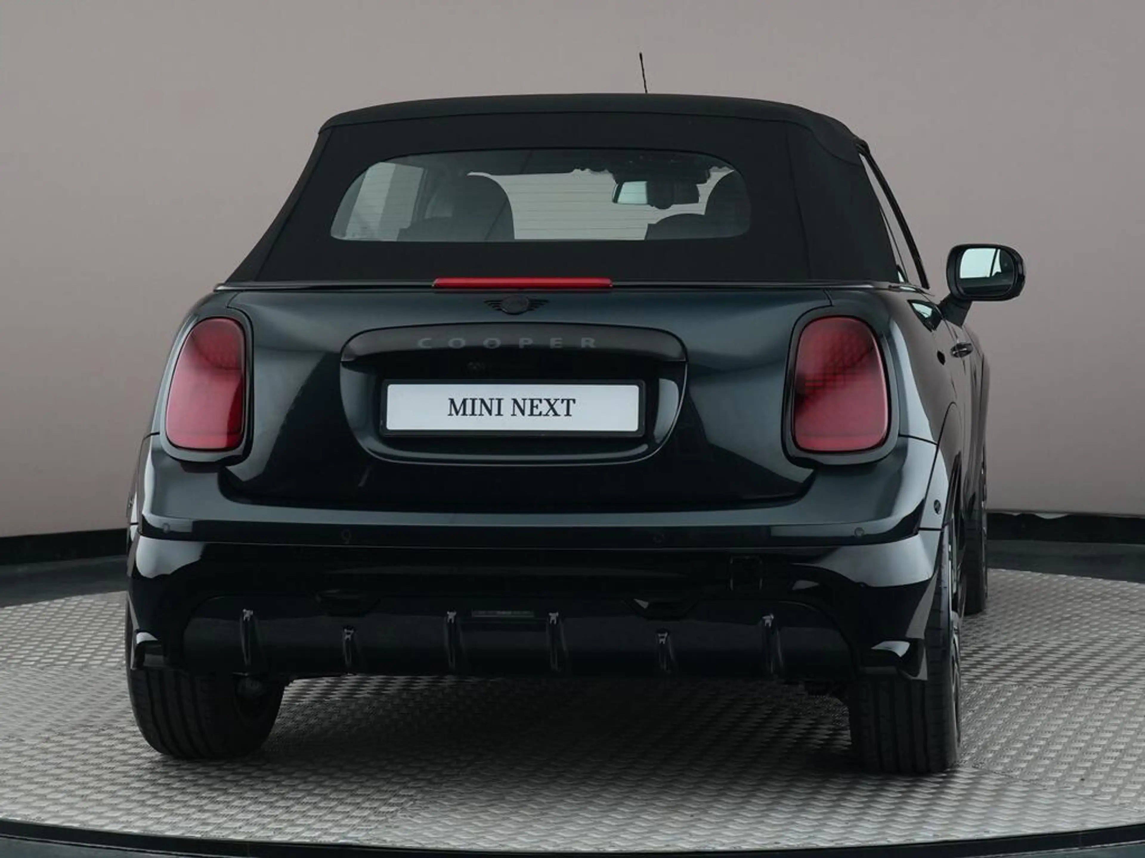 MINI Cooper C Cabrio 2.0 John Cooper Works XL — photo 9