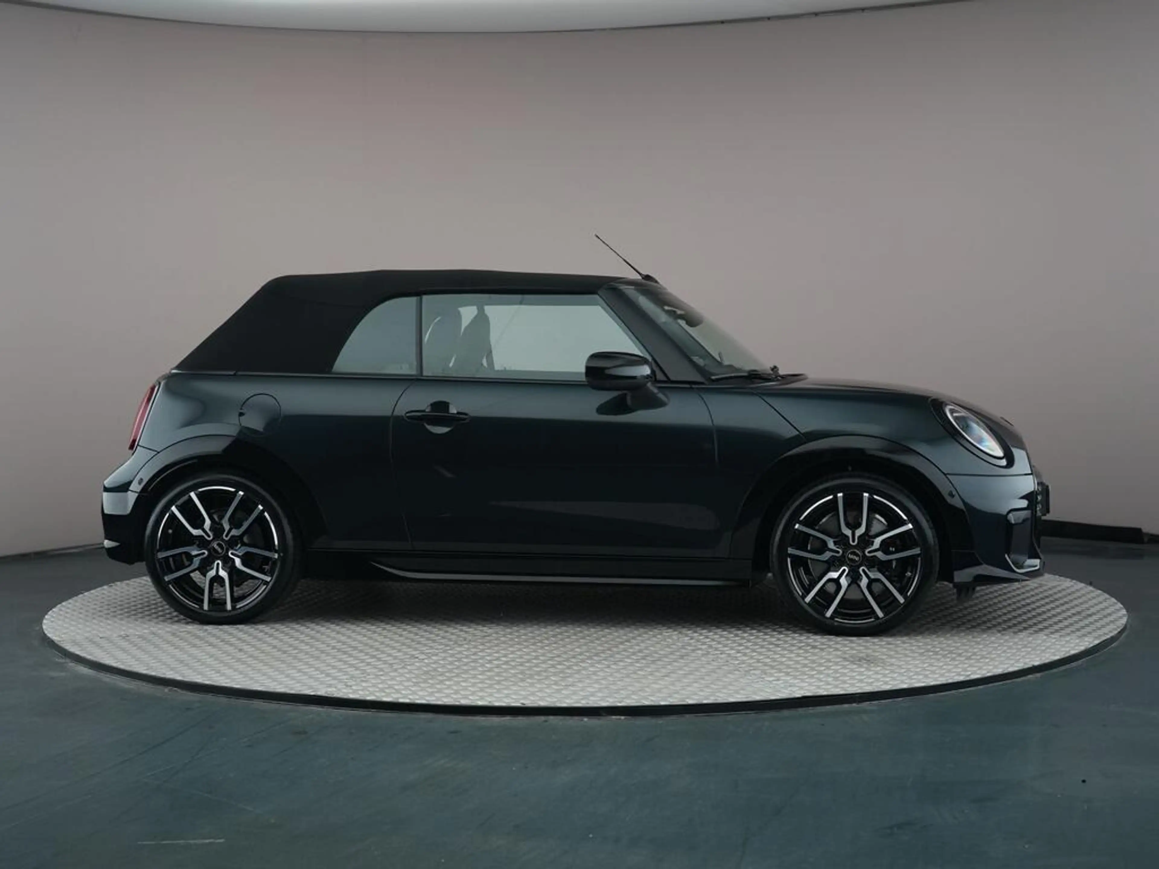 MINI Cooper C Cabrio 2.0 John Cooper Works XL — photo 8