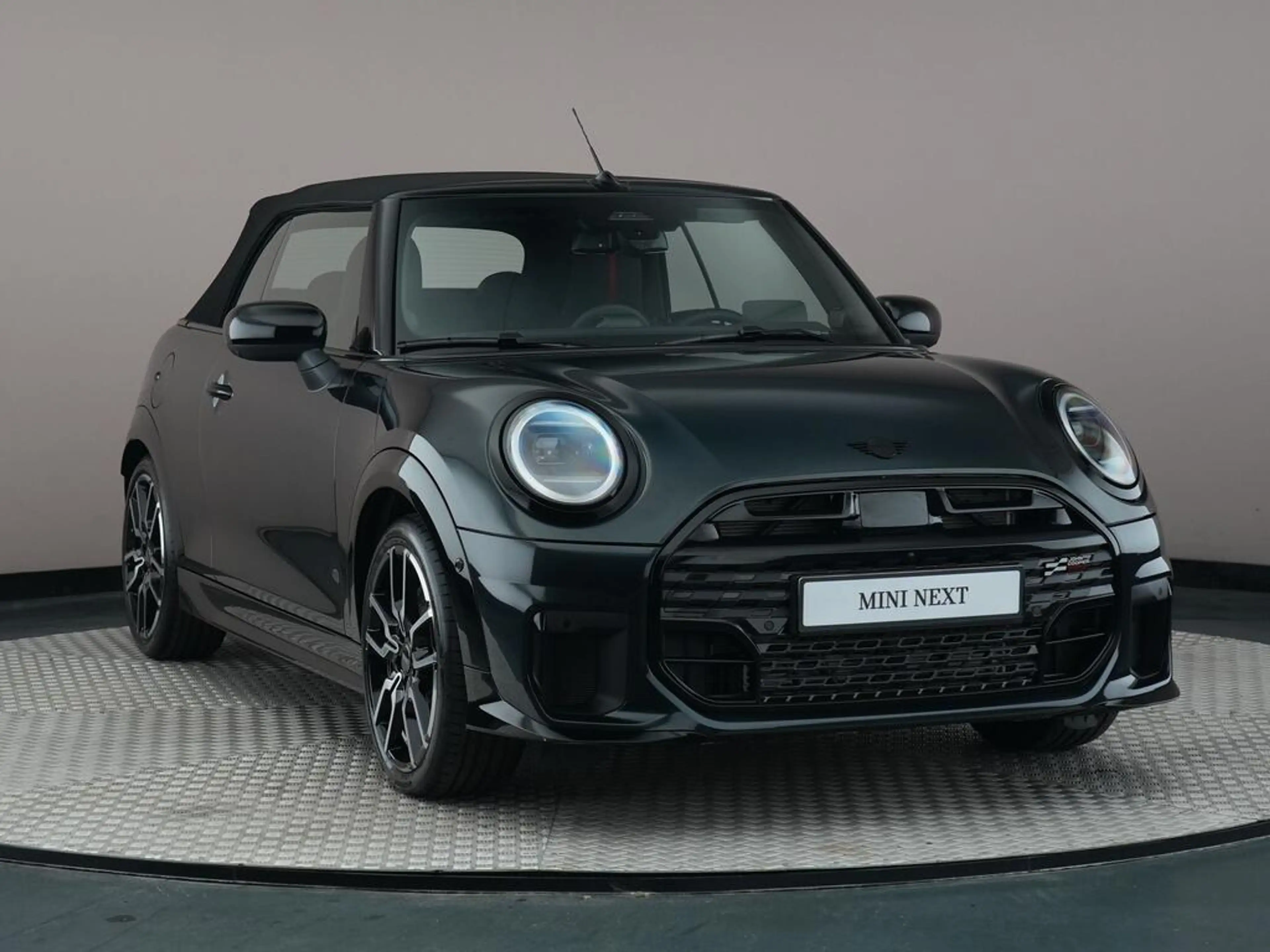 MINI Cooper C Cabrio 2.0 John Cooper Works XL — photo 3