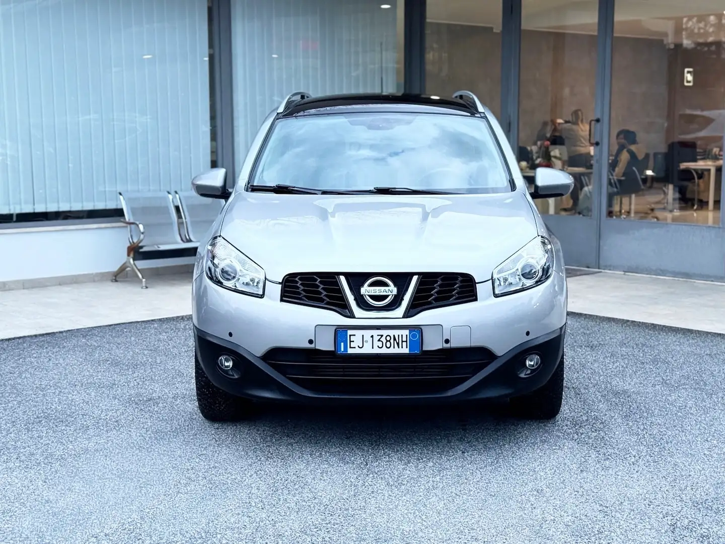 Nissan Qashqai 2 1.5 dCi DPF N-Tec 110 CV 7 posti - 2011 Plateado - 2