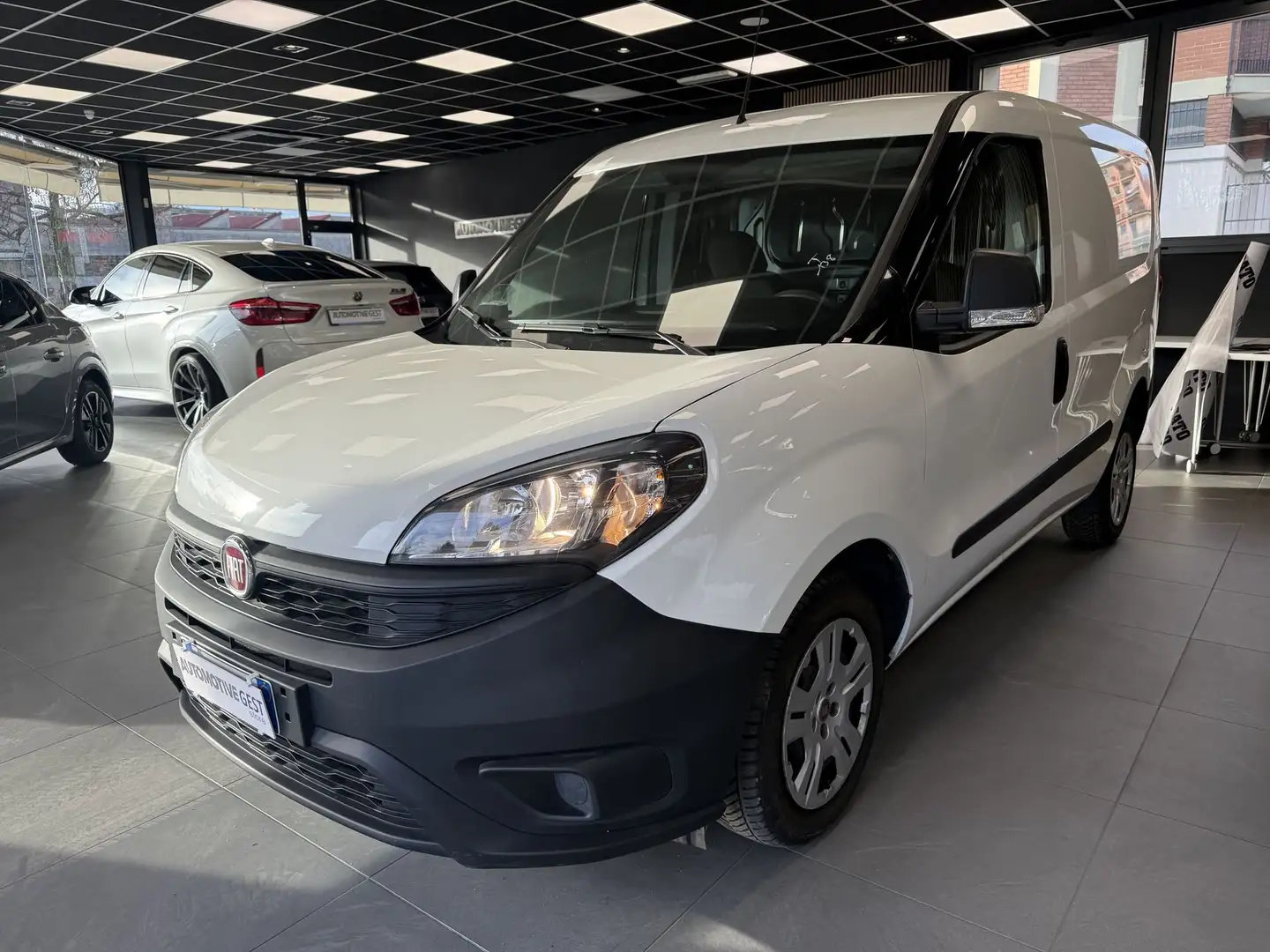 Fiat Doblo Doblò 1.6 MJT 90CV S&S PC-TN Cargo Lounge Weiß - 1