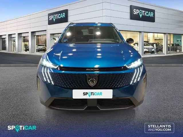 Peugeot 5008 view 2