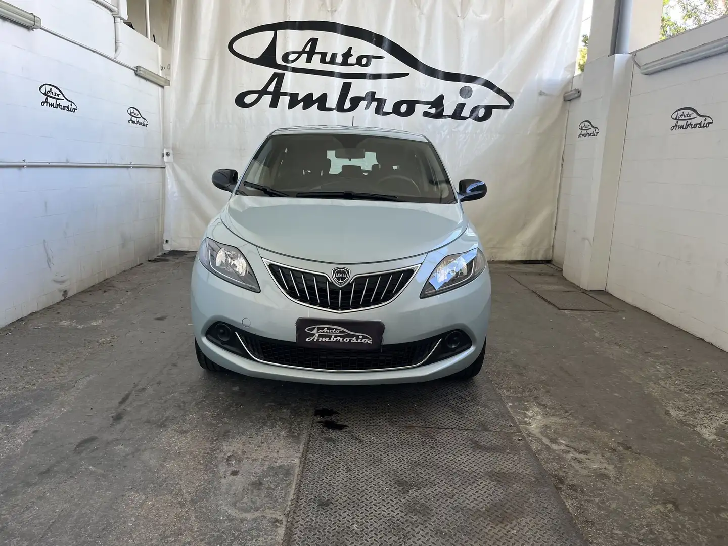 Lancia Ypsilon 1.0 FireFly 5 porte S&S Hybrid Platino TUA DA 159 Blau - 2