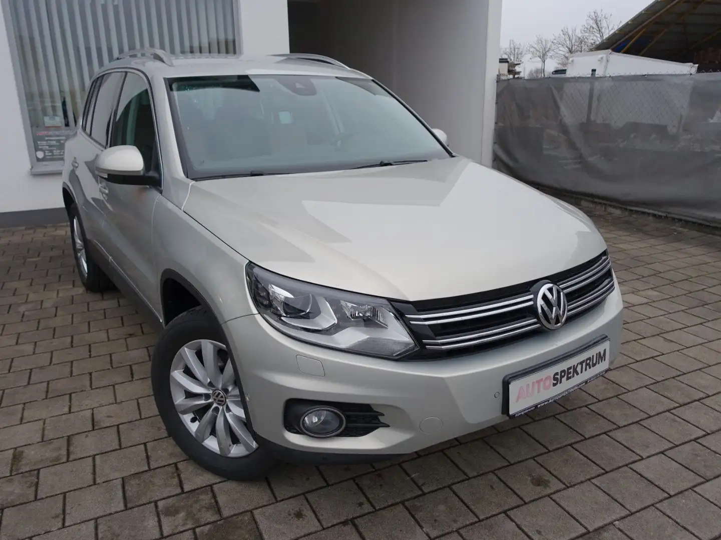 Volkswagen Tiguan Track & Style 4Motion 1.HAND/AHK/KAMERA Gold - 2