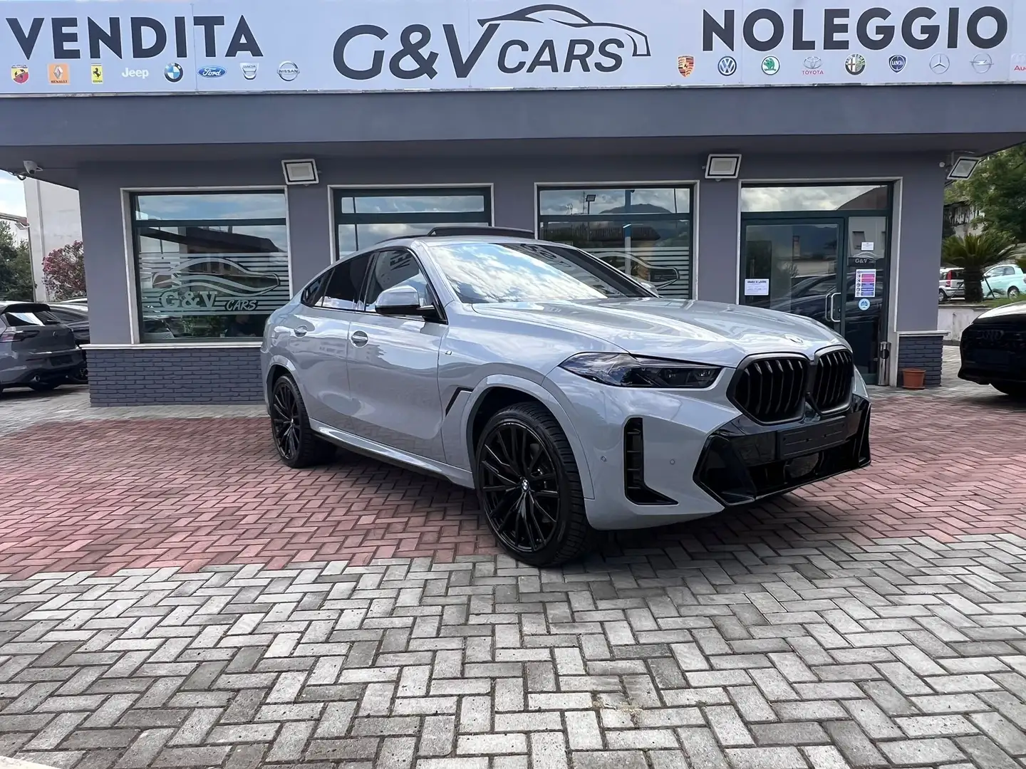 BMW X6 Acconto €35.000 Noleggio con riscatto NoScoring Grigio - 1