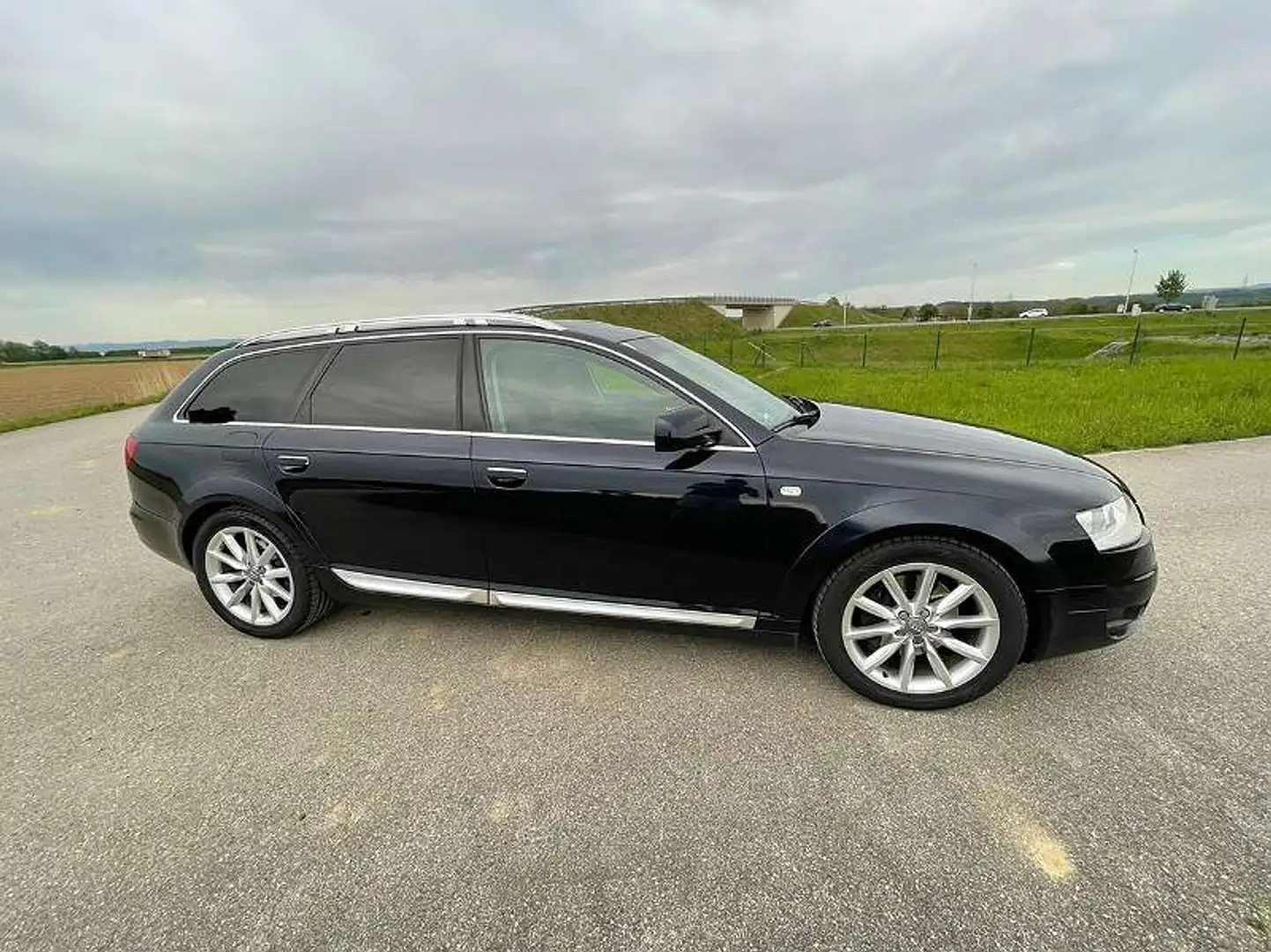 Audi A6 allroad A6 Allroad 3,0 TDI V6 quattro Tiptr. DPF Schwarz - 1