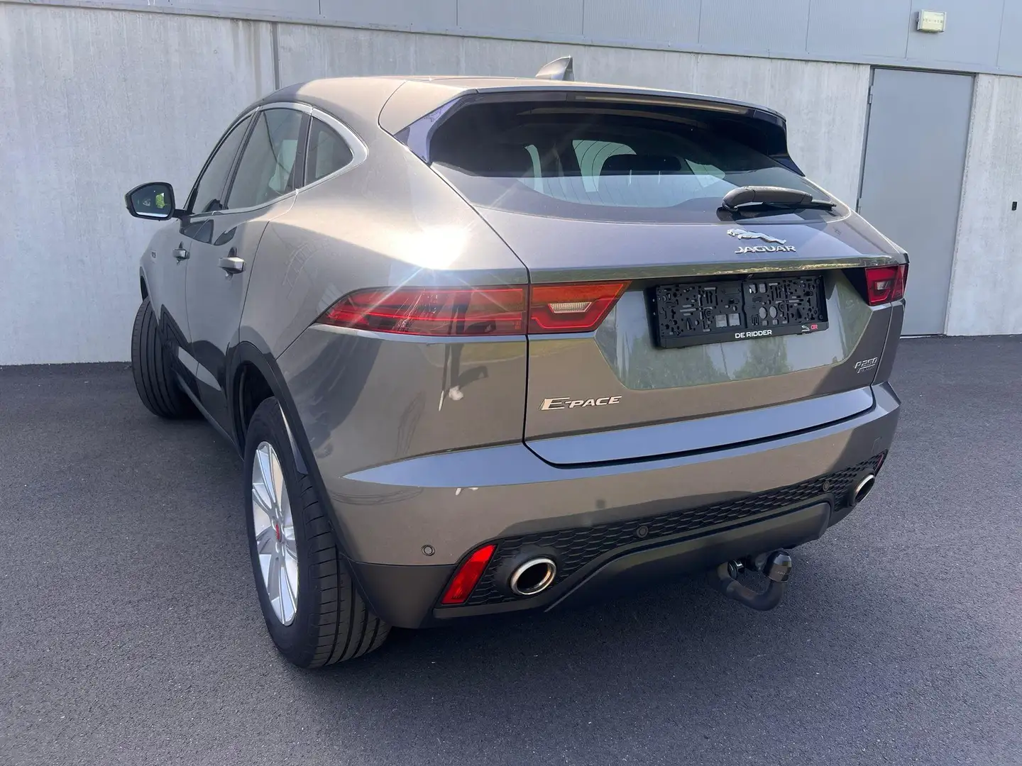 Jaguar E-Pace P250 Gris - 2