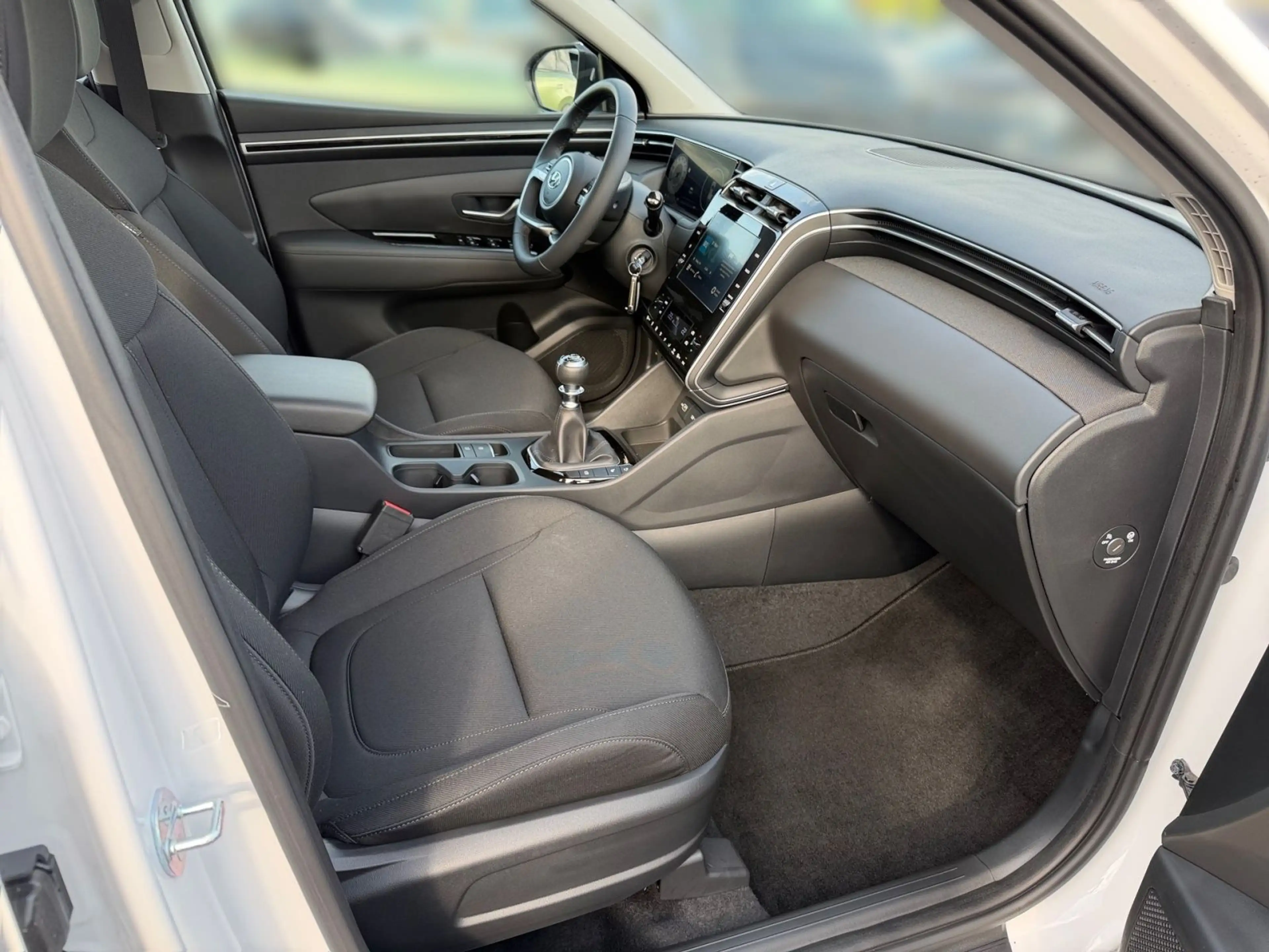 Hyundai TUCSON 1.6 T-GDi 48V Select 6-MT 2WD — photo 14