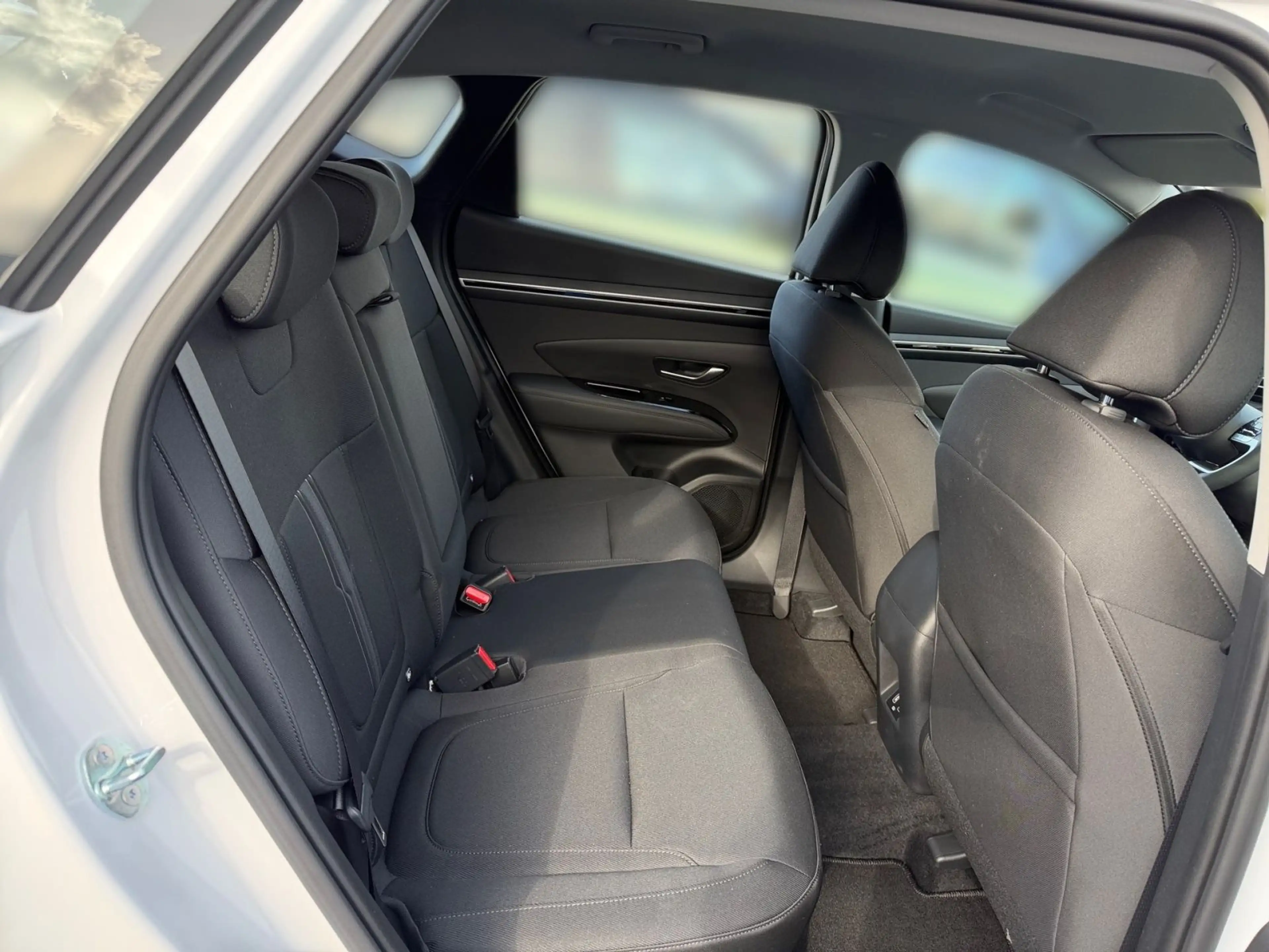 Hyundai TUCSON 1.6 T-GDi 48V Select 6-MT 2WD — photo 13