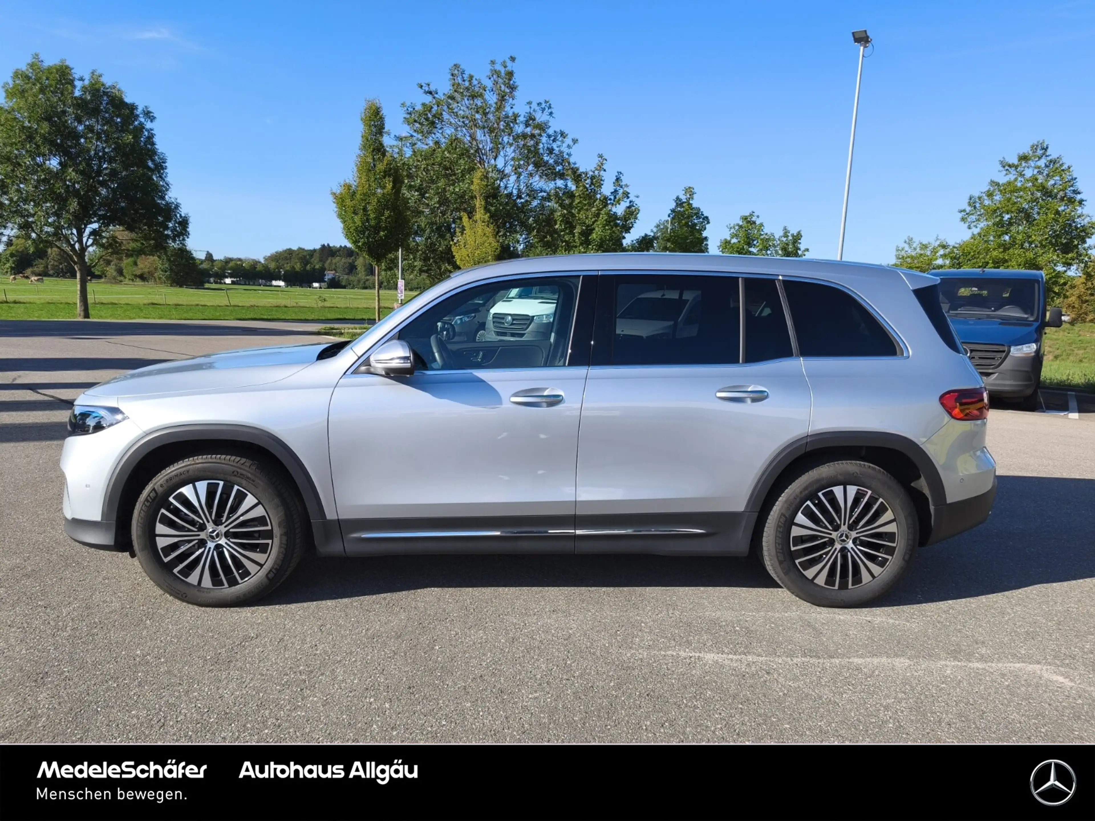Mercedes-Benz EQB 350 EQB 350 4M Progressive Advanced+ 18" Memory 360° — photo 3