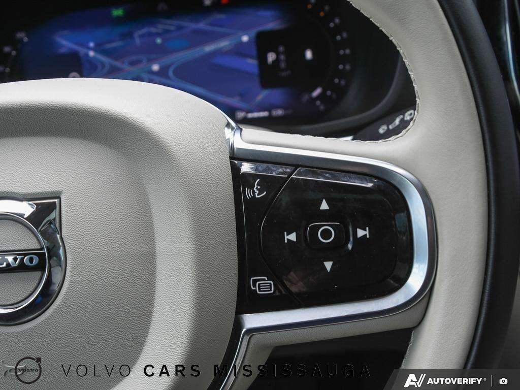 2024 Volvo XC60 Plus Dark Theme thumb 18