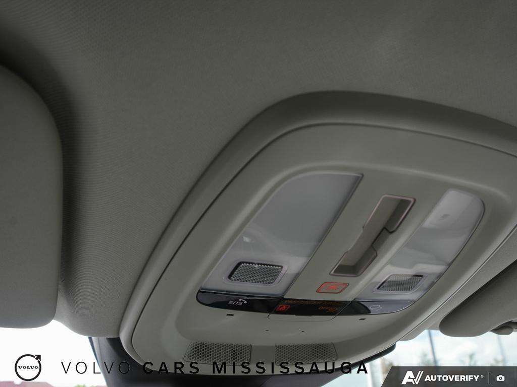 2024 Volvo XC60 Plus Dark Theme thumb 22