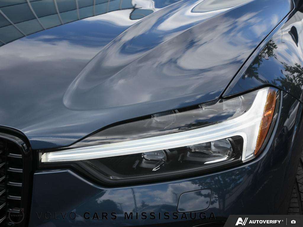 2024 Volvo XC60 Plus Dark Theme thumb 10