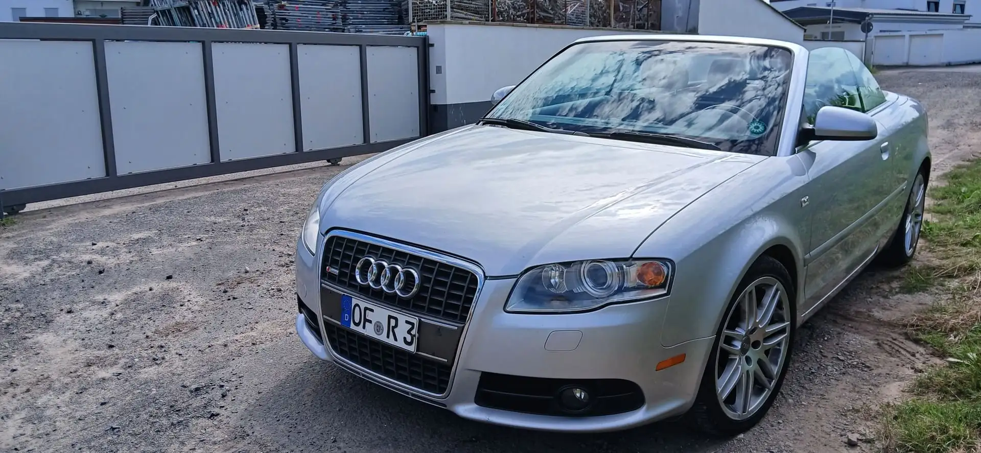Audi A4 A4+Cabriolet+2.0+TFSI+multitronic Silber - 2