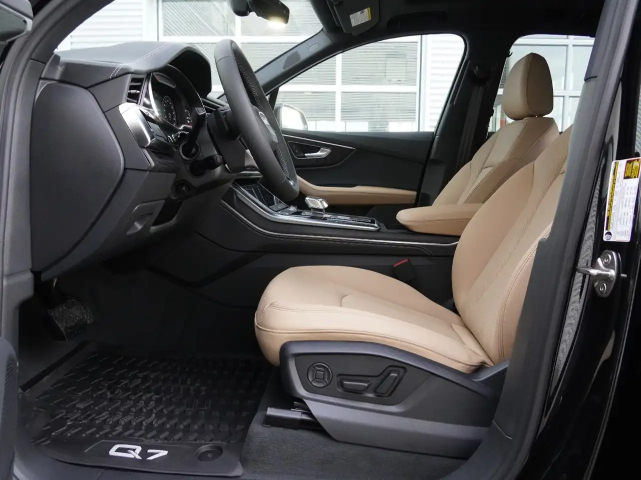 Audi Q7 снимка Audi Q7