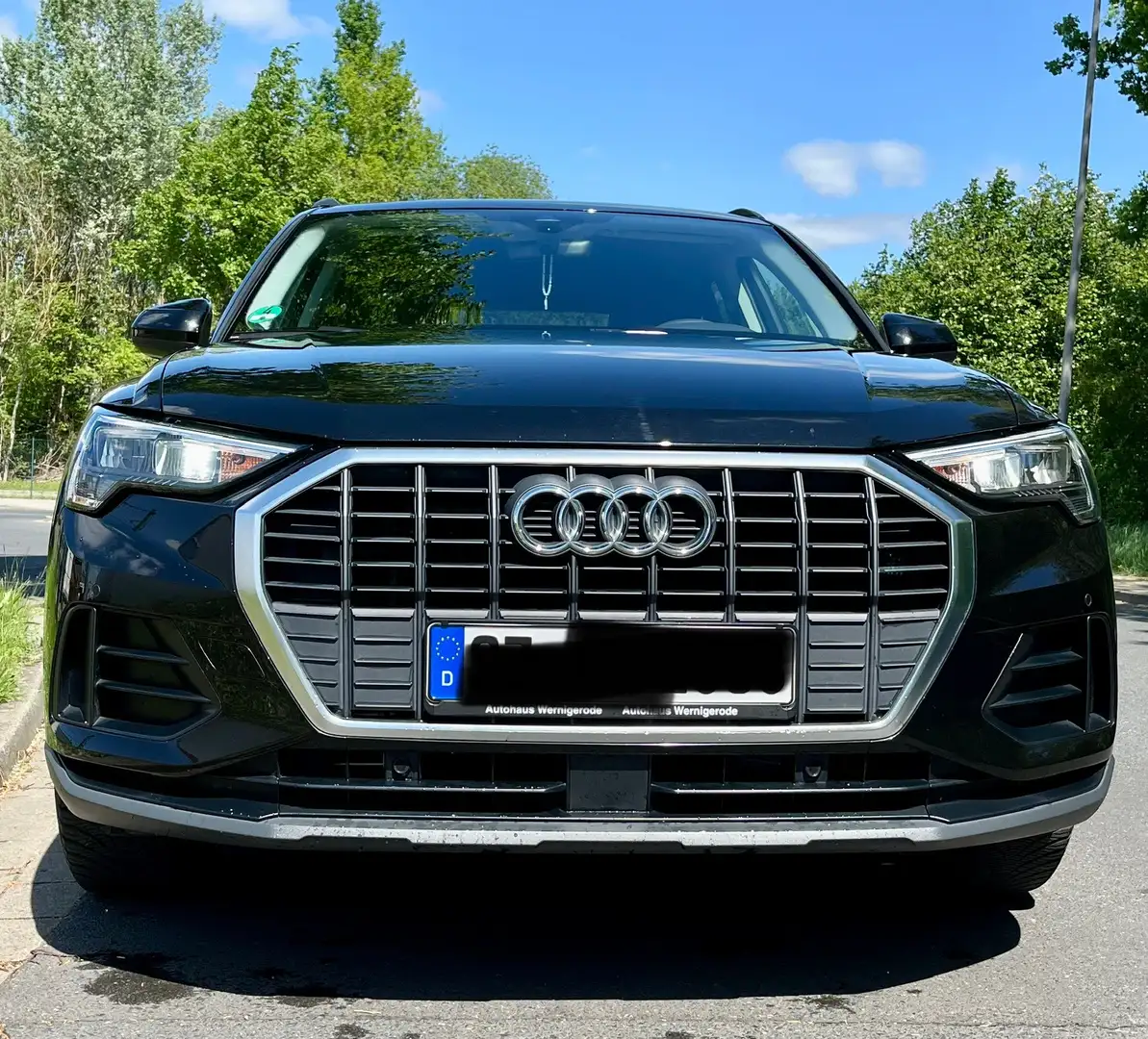 Audi Q3 35 TFSI basis Schwarz - 2