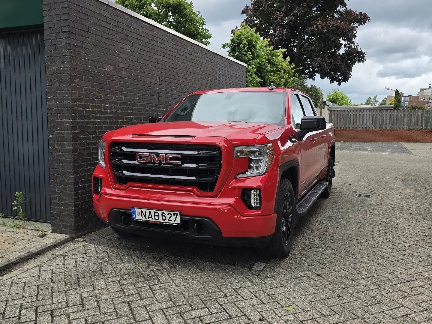 GMC Sierra Full Rouge - 1