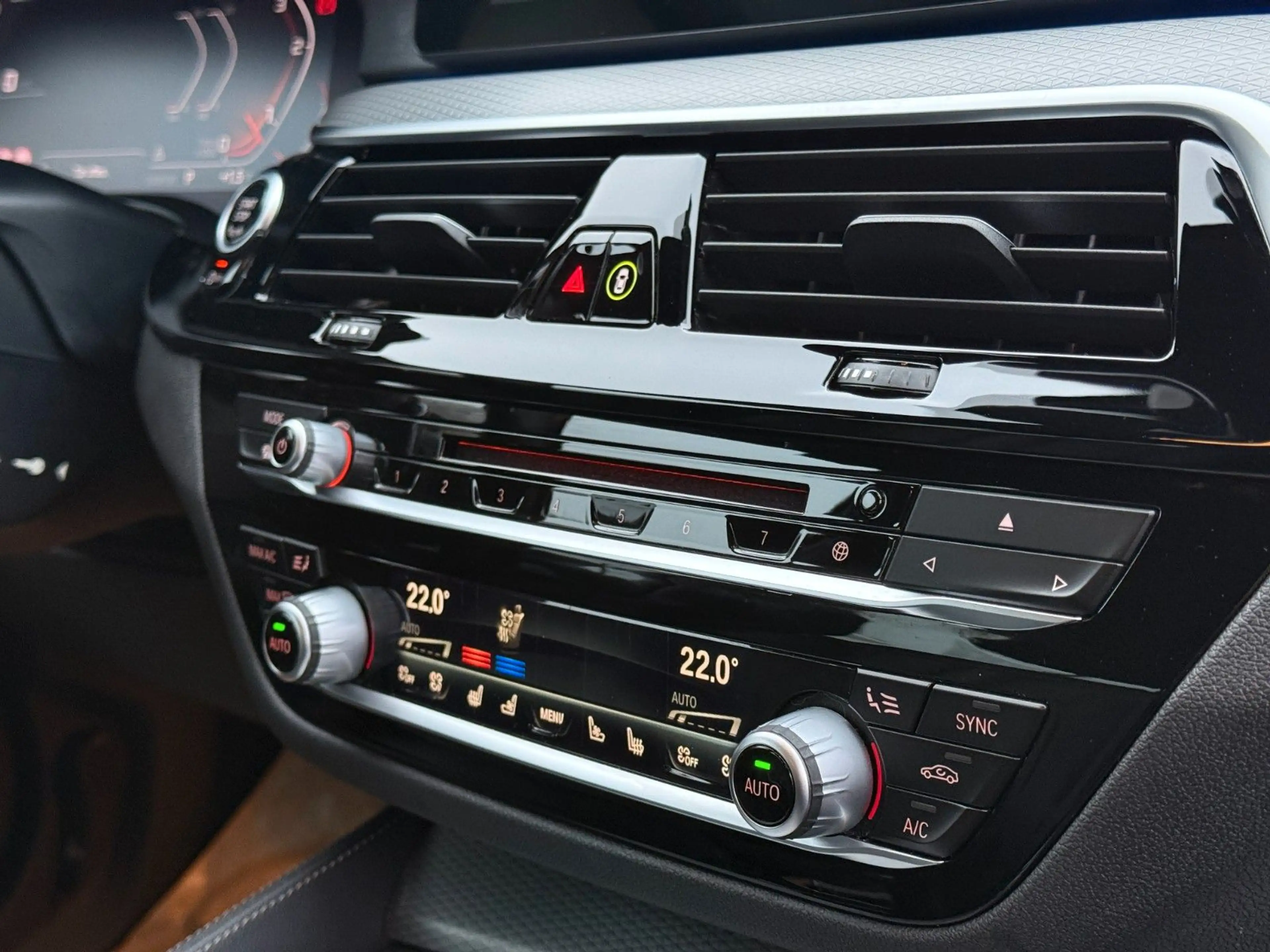 BMW 550 5 Touring M550 d xDrive*1. HAND*HEAD*GARANT — photo 12