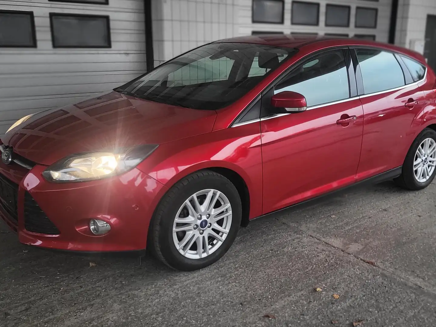 Ford Focus Titanium Rot - 1