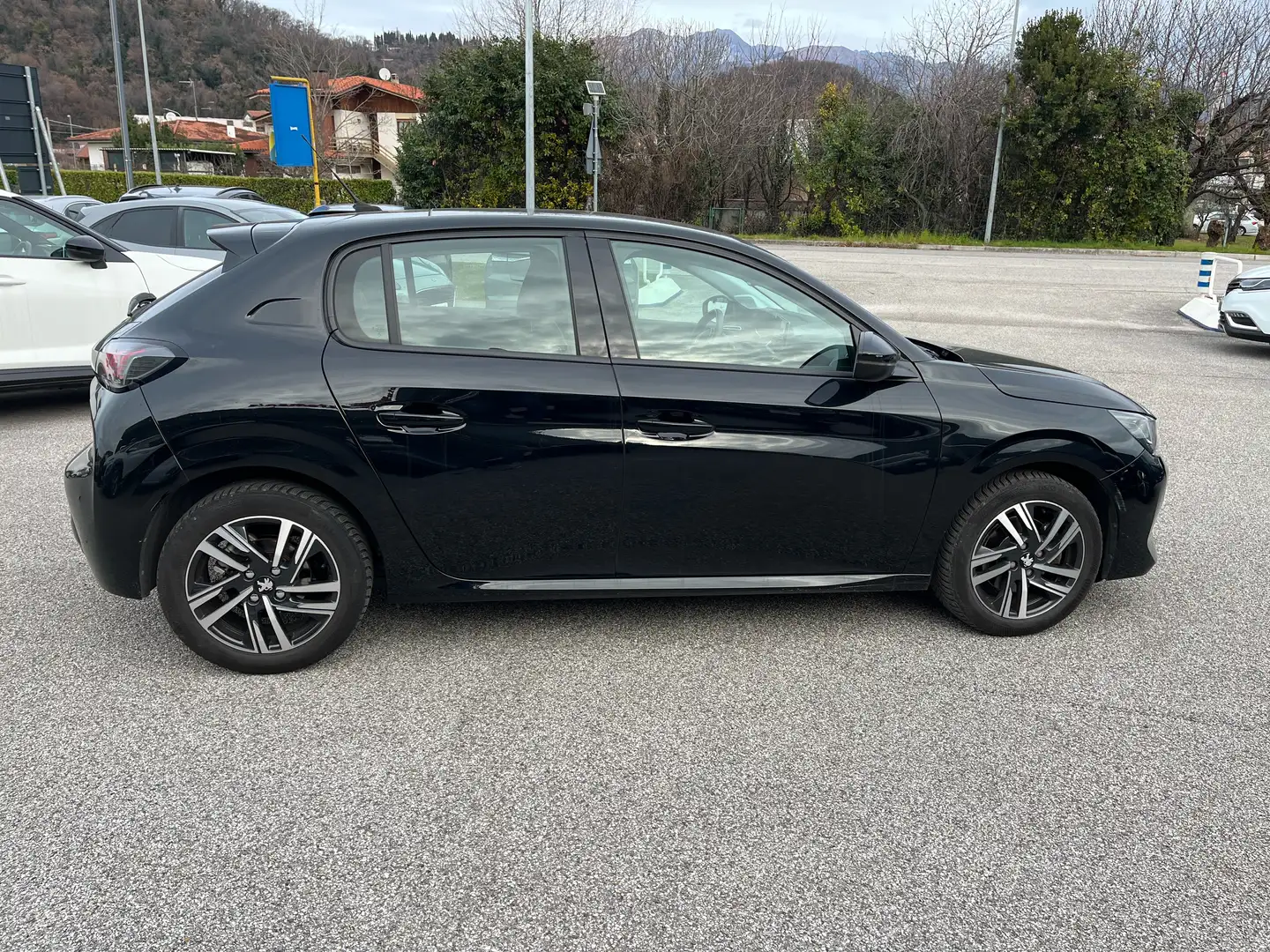 Peugeot 208 208 II 2019 1.5 bluehdi Allure Navi Pack s Noir - 2
