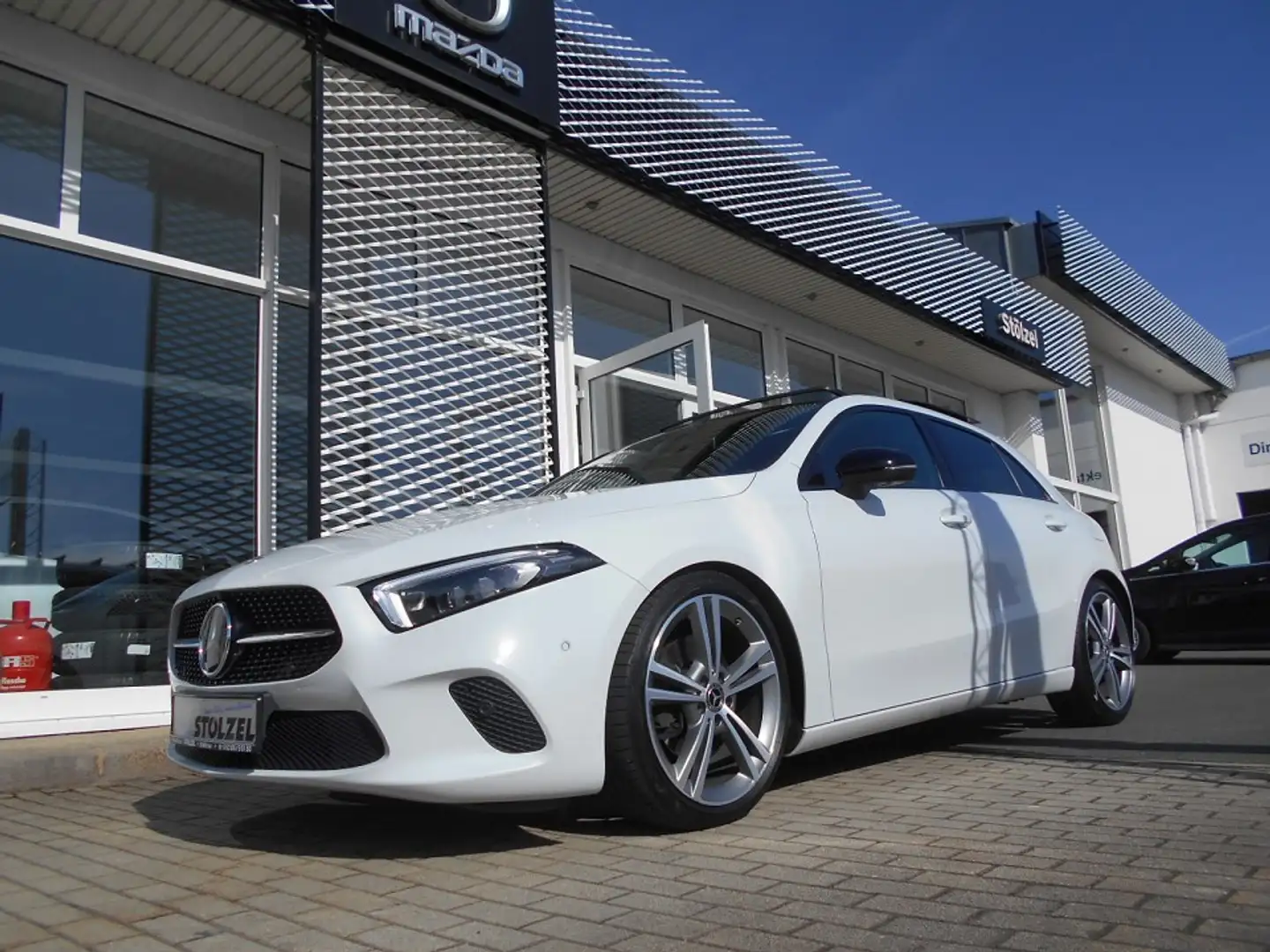 Mercedes-Benz A 220 d PROGRESSIVE PANO#PARK-P#NIGHT-P#MULTIBEAM-LED Blanc - 1