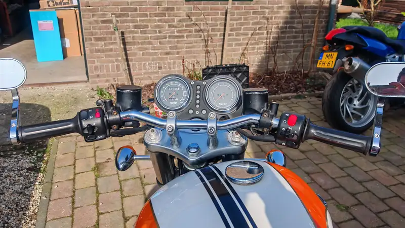 Triumph Thunderbird Sport - foto 3